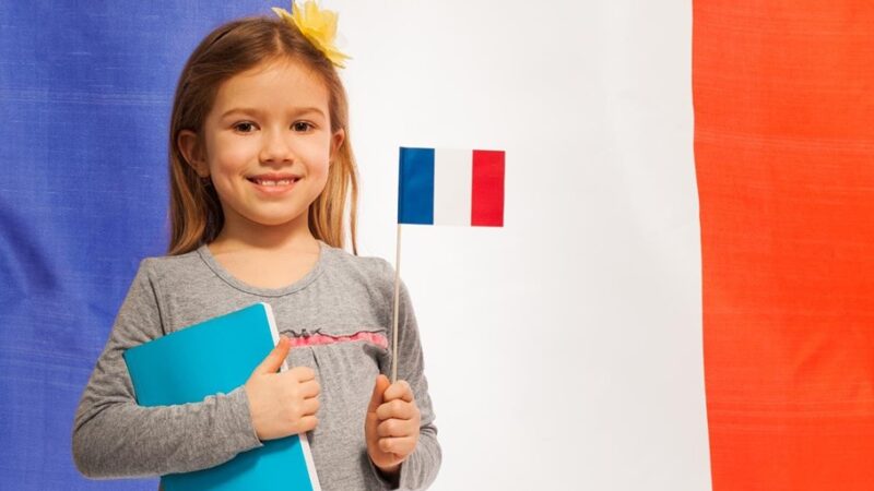 فيديوهات تعليم اللغة الفرنسية للأطفال بطريقة رائعة