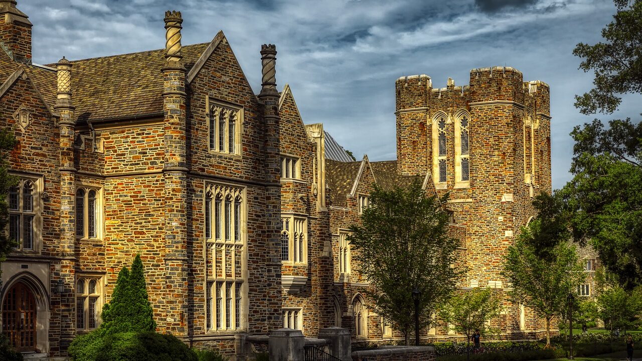 جامعة ديوك Duke University| الشروط والتخصصات الدراسية