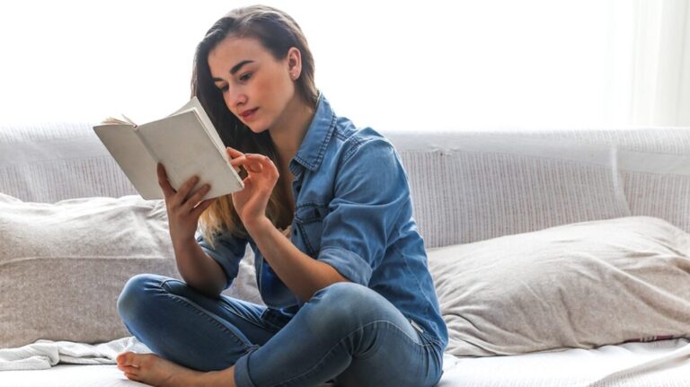 أهمية القراءة للمرأة