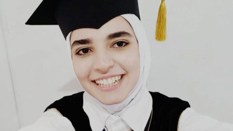 الأولى على الثانوية العامة